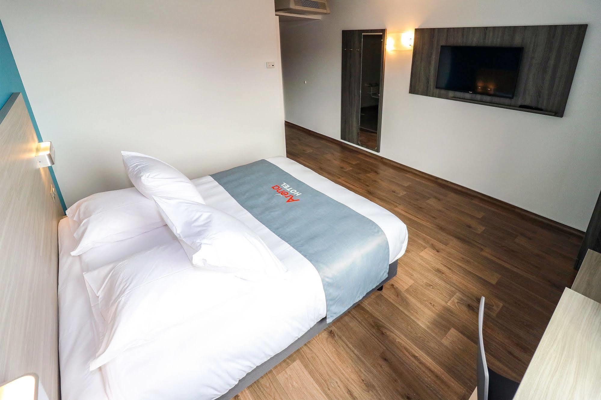 Hotel Arena Тулуза Экстерьер фото